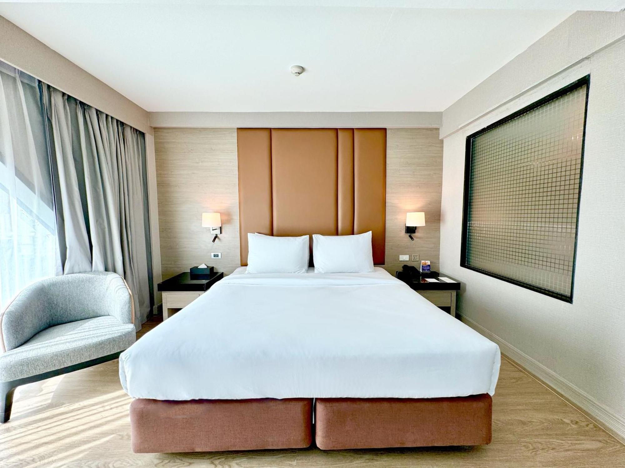 Ramada By Wyndham Bangkok Sukhumvit 11 Ξενοδοχείο Εξωτερικό φωτογραφία