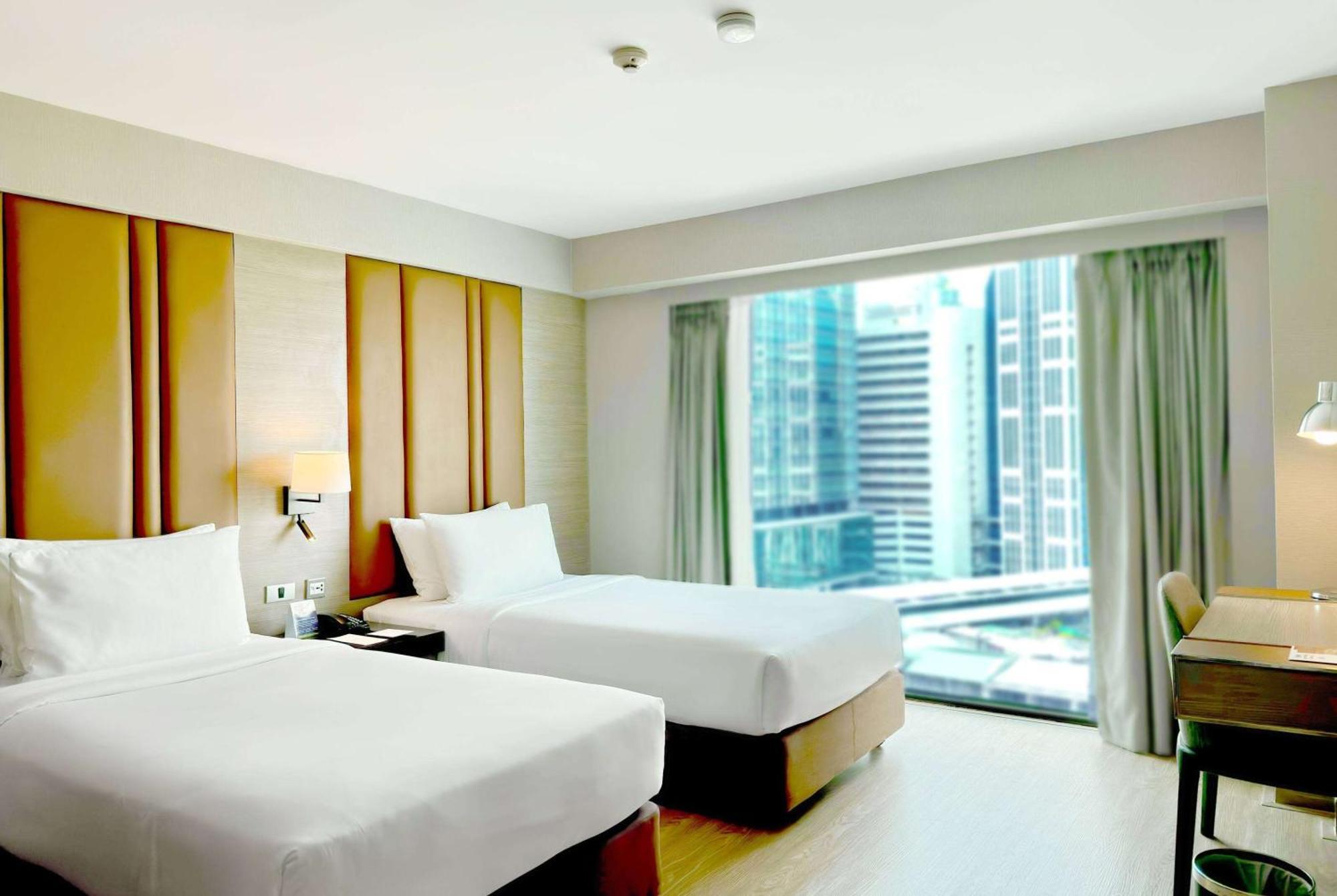 Ramada By Wyndham Bangkok Sukhumvit 11 Ξενοδοχείο Εξωτερικό φωτογραφία